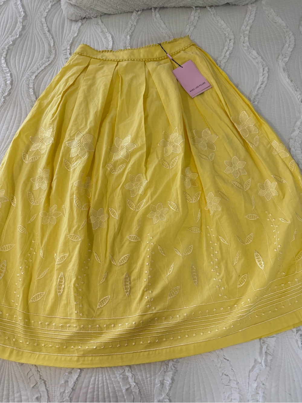 Avec Les Filles Yellow Embroidered A-Line Skirt